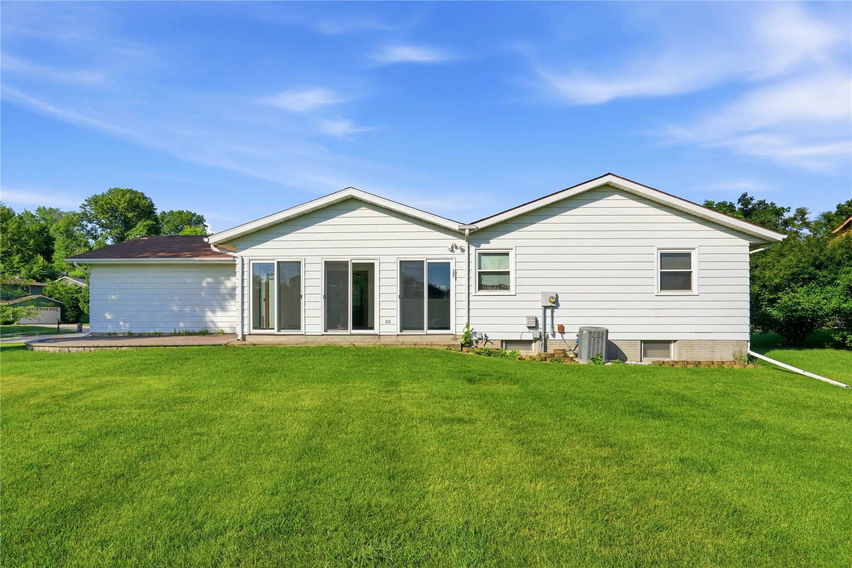 3904 Sally Drive NE Cedar Rapids IA 52402