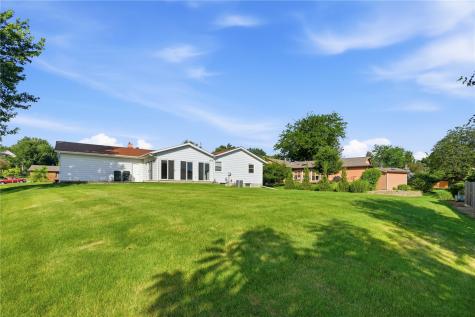 3904 Sally Drive NE Cedar Rapids IA 52402
