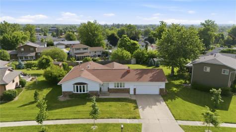 3904 Sally Drive NE Cedar Rapids IA 52402
