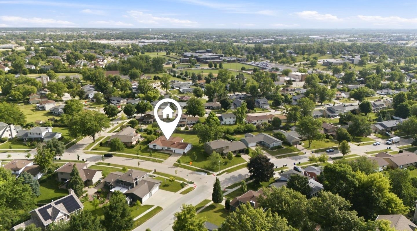 3904 Sally Drive NE Cedar Rapids IA 52402