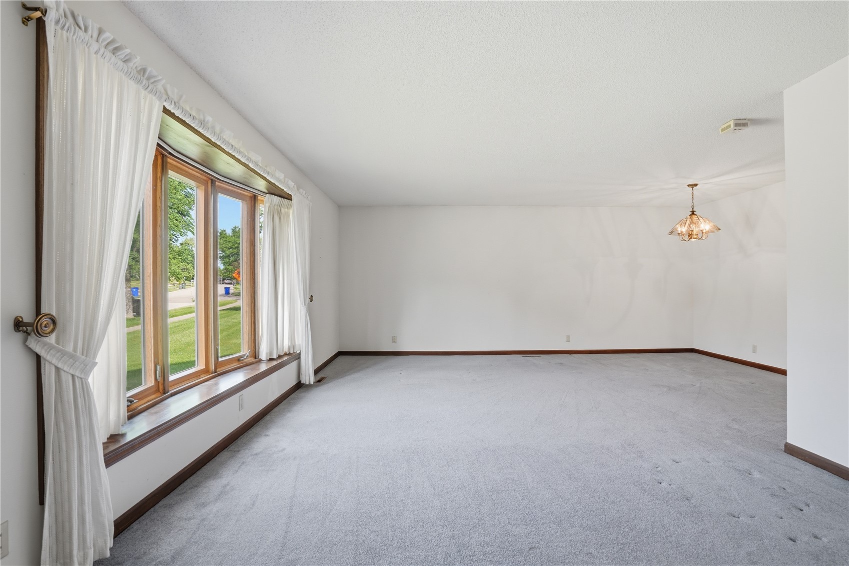 3904 Sally Drive NE Cedar Rapids IA 52402