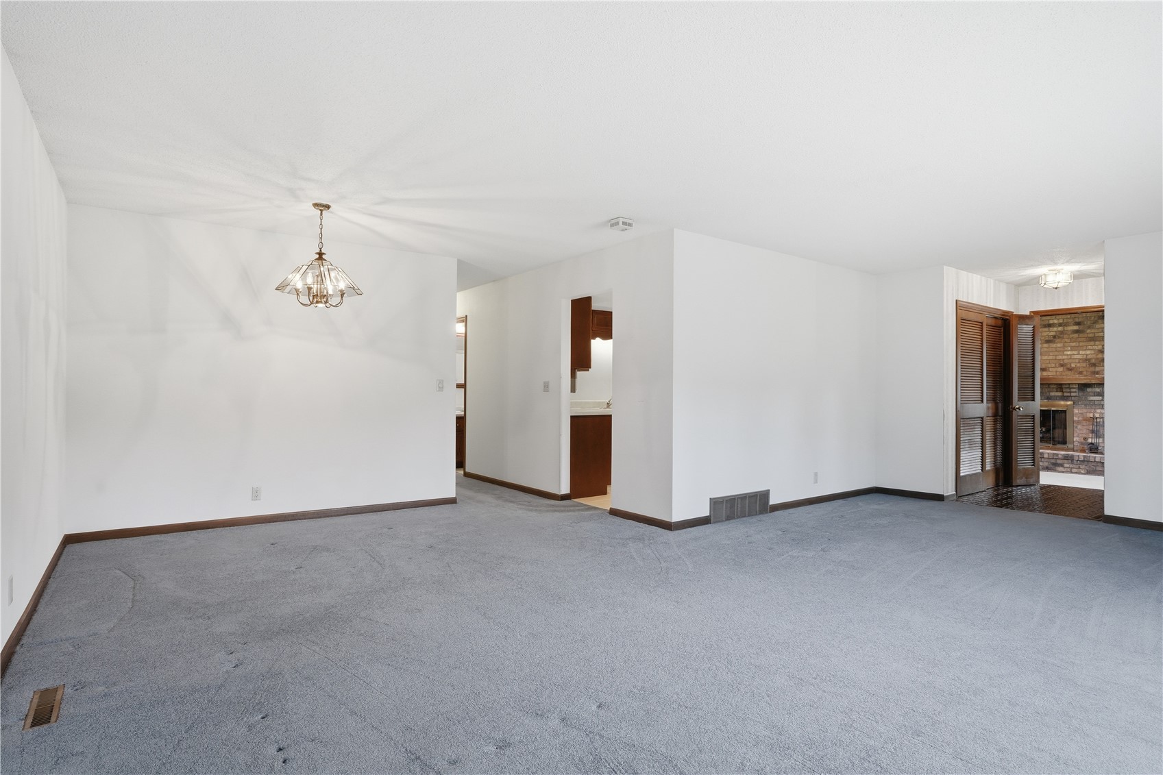 3904 Sally Drive NE Cedar Rapids IA 52402