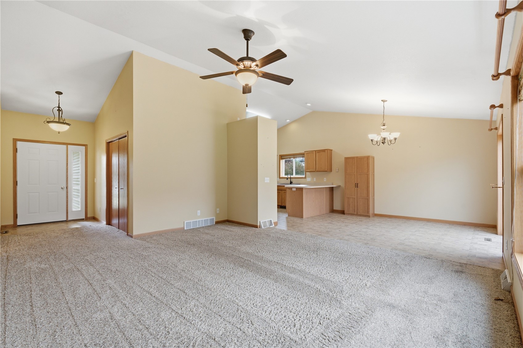 604 Redbird Run Tiffin IA 52340