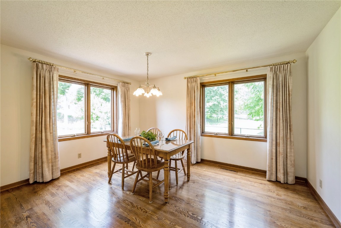 4276 Cottage Grove Parkway SE Cedar Rapids IA 52403
