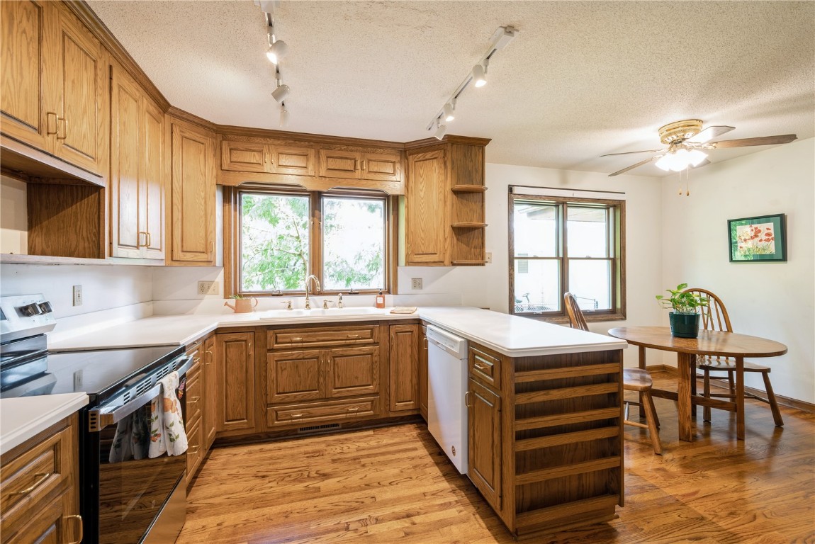 4276 Cottage Grove Parkway SE Cedar Rapids IA 52403
