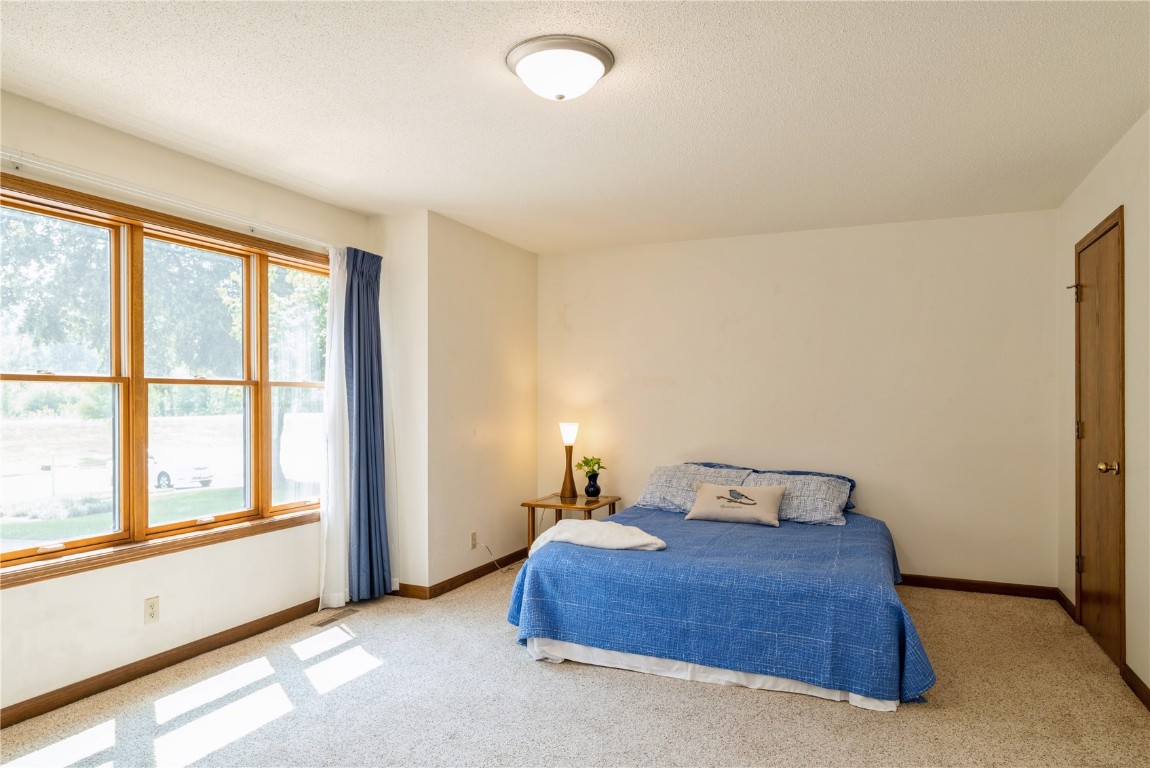 4276 Cottage Grove Parkway SE Cedar Rapids IA 52403