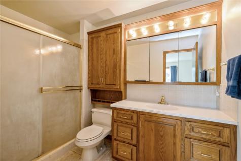 4276 Cottage Grove Parkway SE Cedar Rapids IA 52403