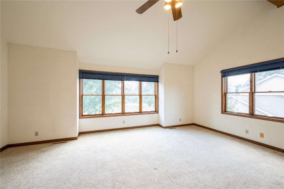 4276 Cottage Grove Parkway SE Cedar Rapids IA 52403