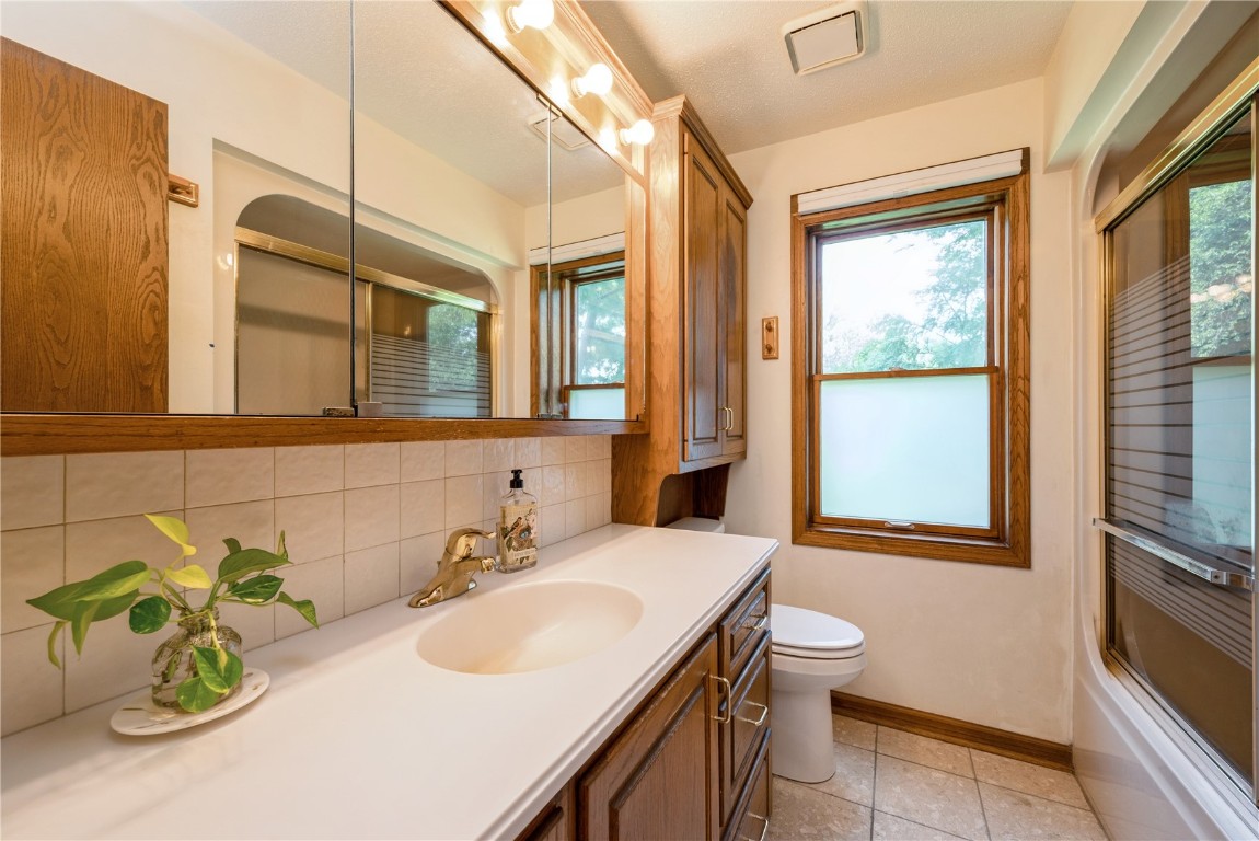4276 Cottage Grove Parkway SE Cedar Rapids IA 52403