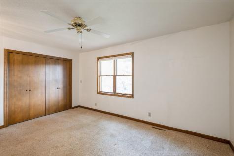 4276 Cottage Grove Parkway SE Cedar Rapids IA 52403