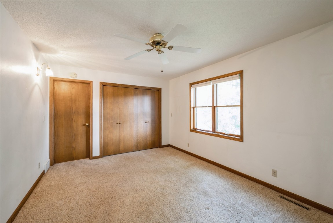 4276 Cottage Grove Parkway SE Cedar Rapids IA 52403