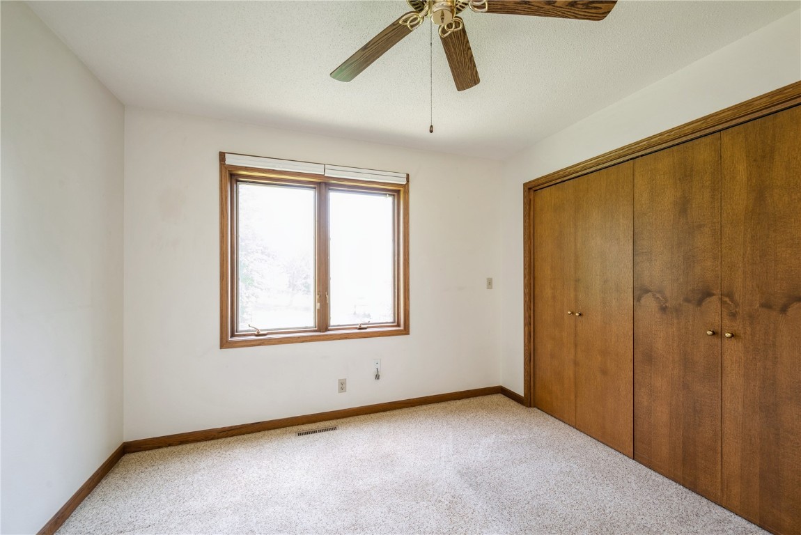 4276 Cottage Grove Parkway SE Cedar Rapids IA 52403