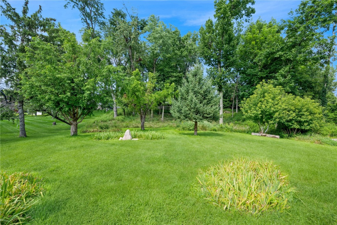 4276 Cottage Grove Parkway SE Cedar Rapids IA 52403