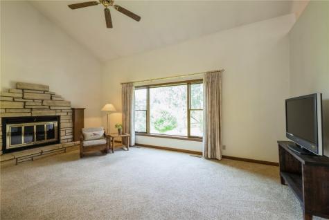 4276 Cottage Grove Parkway SE Cedar Rapids IA 52403