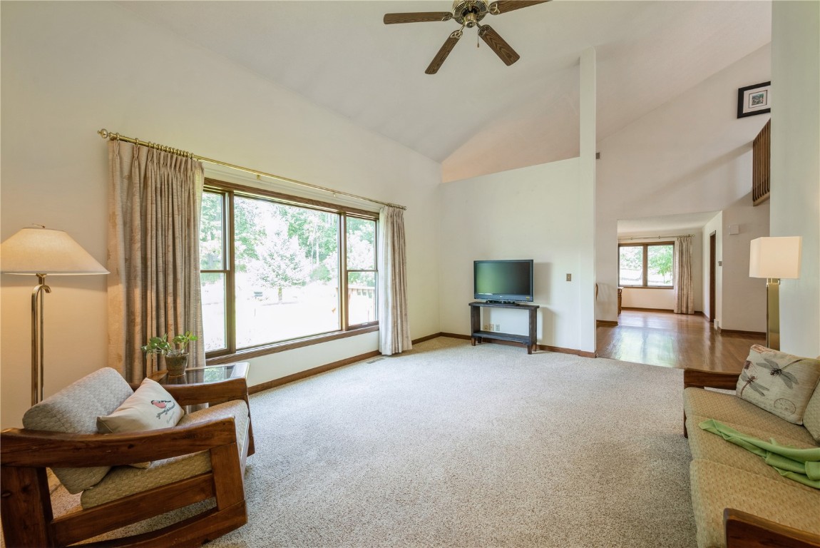 4276 Cottage Grove Parkway SE Cedar Rapids IA 52403