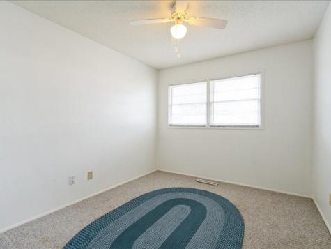 4851 Ford Avenue NW Cedar Rapids IA 52405