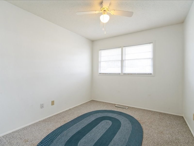 4851 Ford Avenue NW Cedar Rapids IA 52405