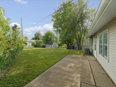 4851 Ford Avenue NW Cedar Rapids IA 52405