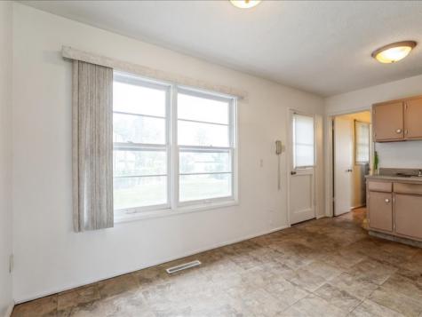 4851 Ford Avenue NW Cedar Rapids IA 52405