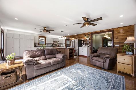 210 Walnut Street Tipton IA 52772
