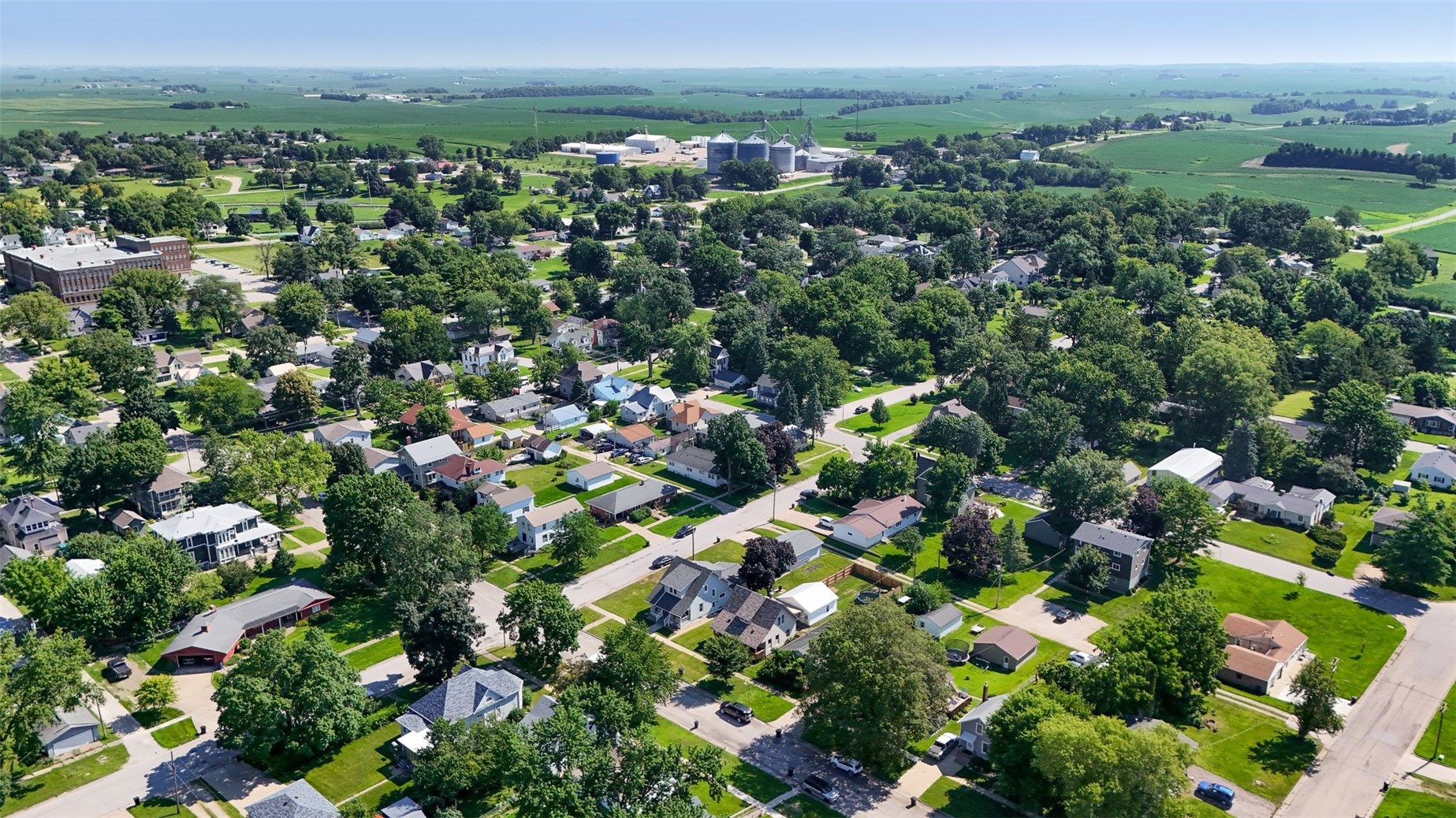 210 Walnut Street Tipton IA 52772