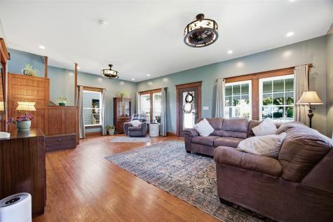 210 Walnut Street Tipton IA 52772