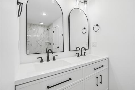 1415 Duncan Drive Muscatine IA 52761