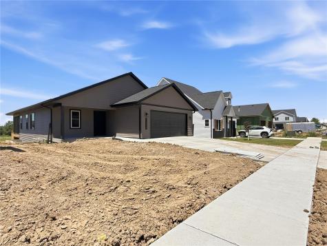 1415 Duncan Drive Muscatine IA 52761