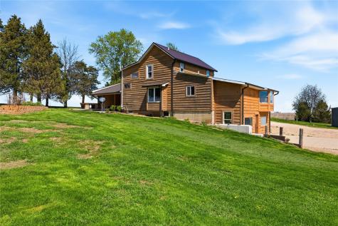 1252 240th Street Tipton IA 52772