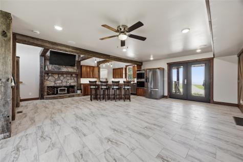 1252 240th Street Tipton IA 52772