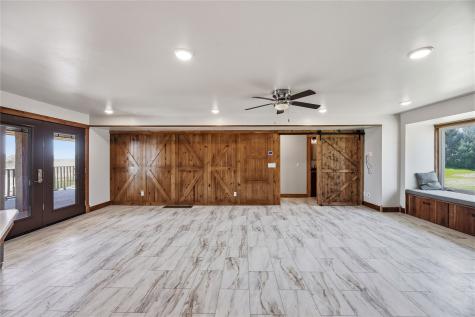 1252 240th Street Tipton IA 52772