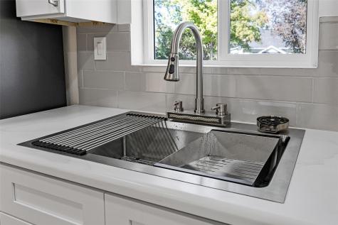 1715 8th Avenue SE Cedar Rapids IA 52403