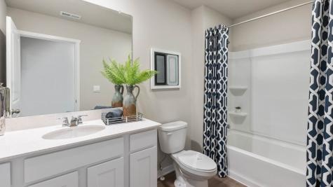 2770 Cecelia Drive Hiawatha IA 52233