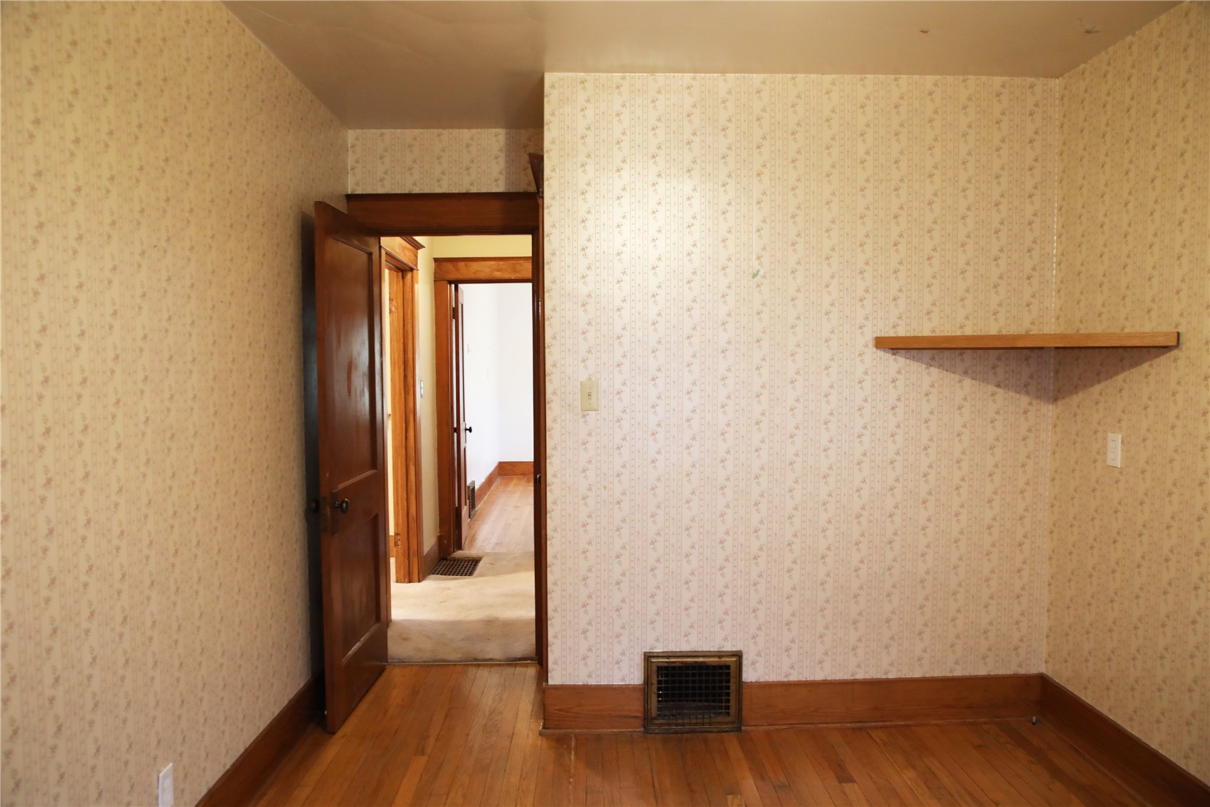 832 Daniels Street NE Cedar Rapids IA 52402