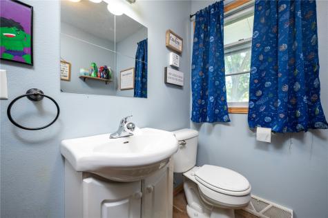 1675 9th Street NW Cedar Rapids IA 52405