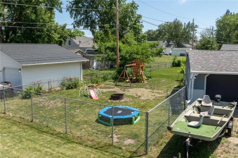 1675 9th Street NW Cedar Rapids IA 52405