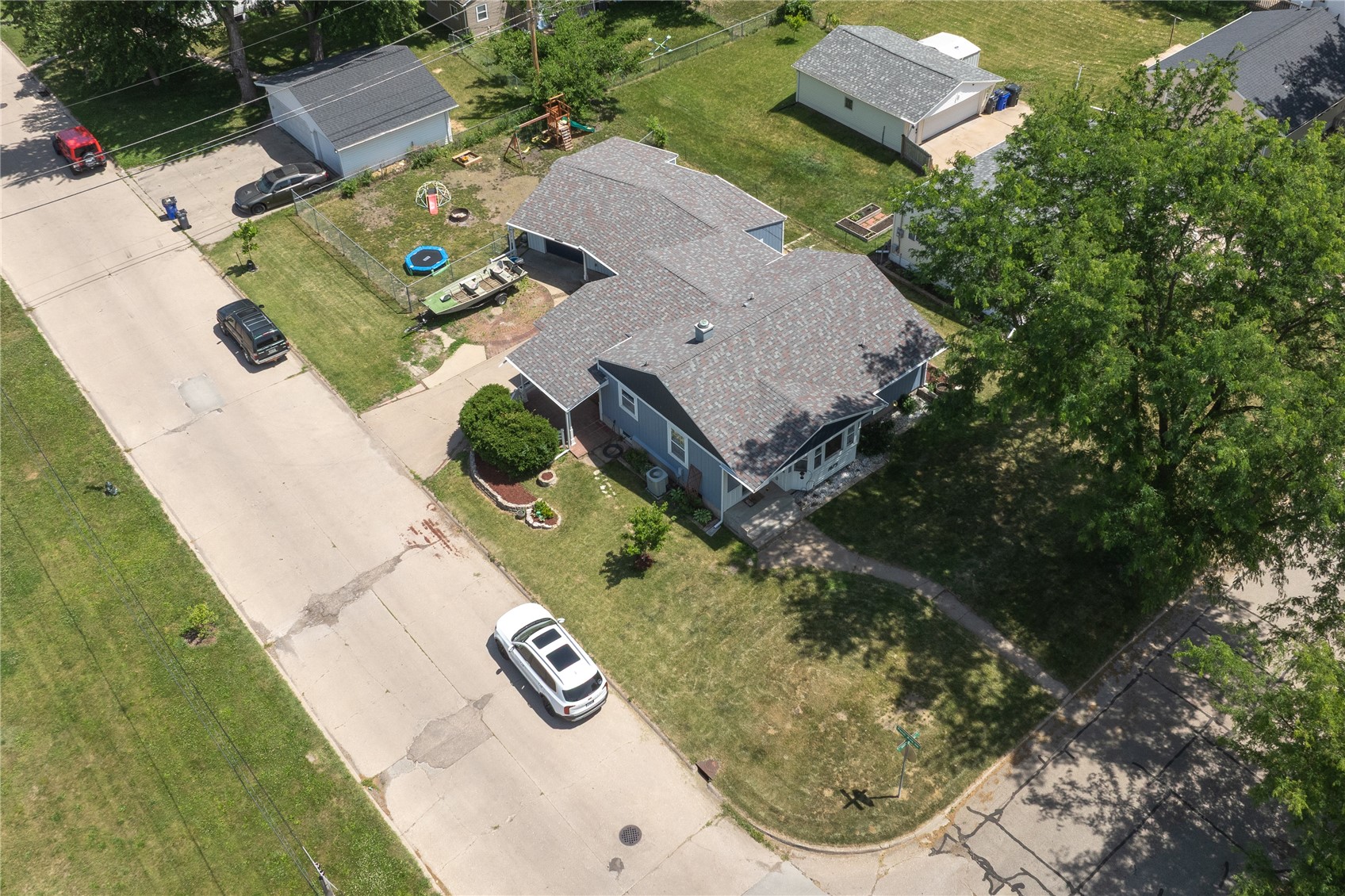 1675 9th Street NW Cedar Rapids IA 52405
