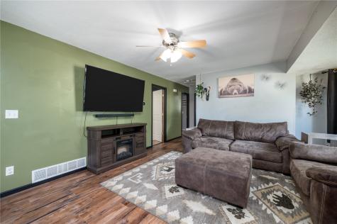 1675 9th Street NW Cedar Rapids IA 52405