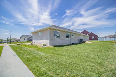 698 Wild Pine Court Springville IA 52336