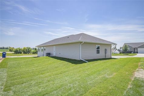 698 Wild Pine Court Springville IA 52336