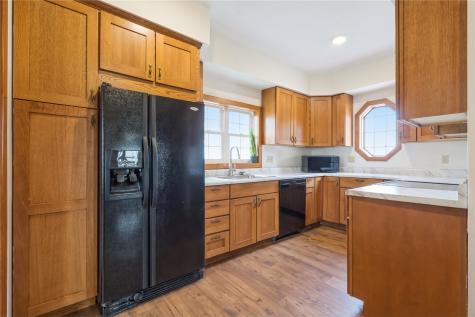 4145 Grubbs Creek Road Center Point IA 52213