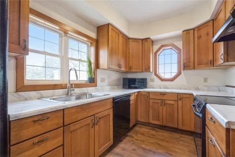 4145 Grubbs Creek Road Center Point IA 52213