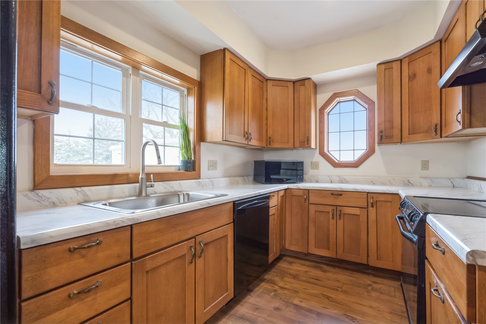 4145 Grubbs Creek Road Center Point IA 52213