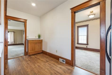 4145 Grubbs Creek Road Center Point IA 52213