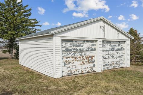 4145 Grubbs Creek Road Center Point IA 52213
