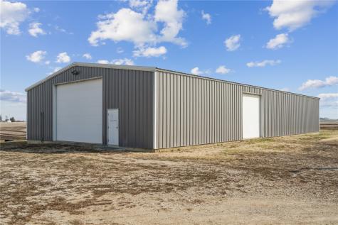 4145 Grubbs Creek Road Center Point IA 52213