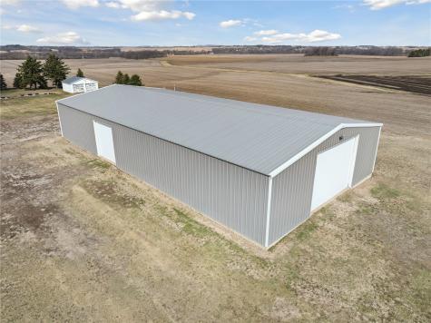 4145 Grubbs Creek Road Center Point IA 52213