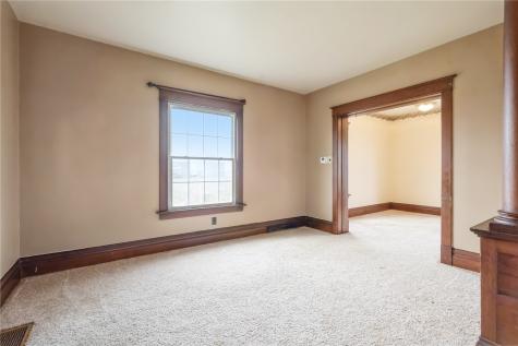 4145 Grubbs Creek Road Center Point IA 52213
