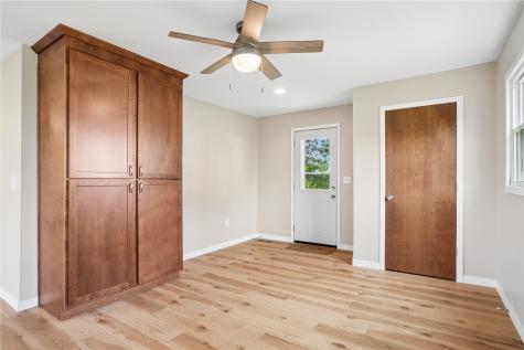 1506 Horn Road Mt Vernon IA 52314