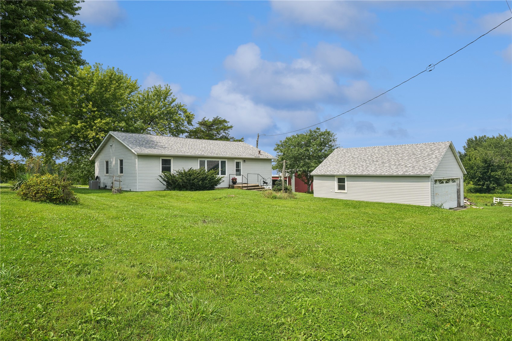 1506 Horn Road Mt Vernon IA 52314